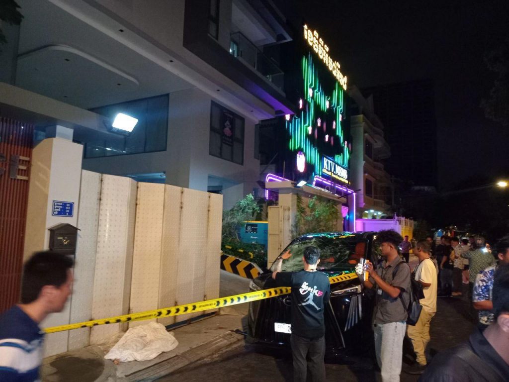 昨晚，一名29岁的柬籍女子从金边一公寓19楼坠下，当场身亡。-博彩信誉网-博彩策略网-博彩论坛
